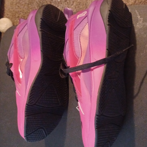 Sneakers - Picture 3 of 3